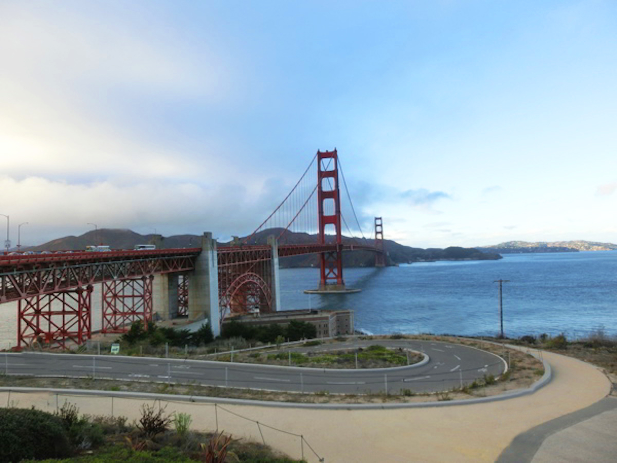 美國舊金山熱門旅遊景點(金門大橋)